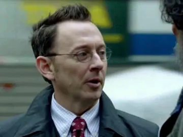 Michael Emerson, en su papel de Mr,Finch Michael Emerson, en su papel de Mr,Finch