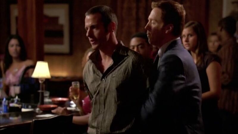 Reese conoce a un hombre que violó a una chica