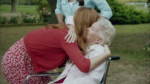 Fade presenta su familia a Adam 