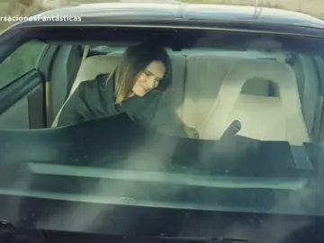 Frame 94.214469 de: Kitt le roba un beso a Eva Santolaria Frame 94.214469 de: Kitt le roba un beso a Eva Santolaria