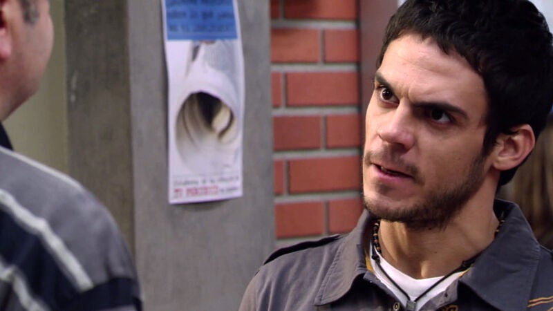 Roque se enfrenta a su padre tras la charla sobre drogas