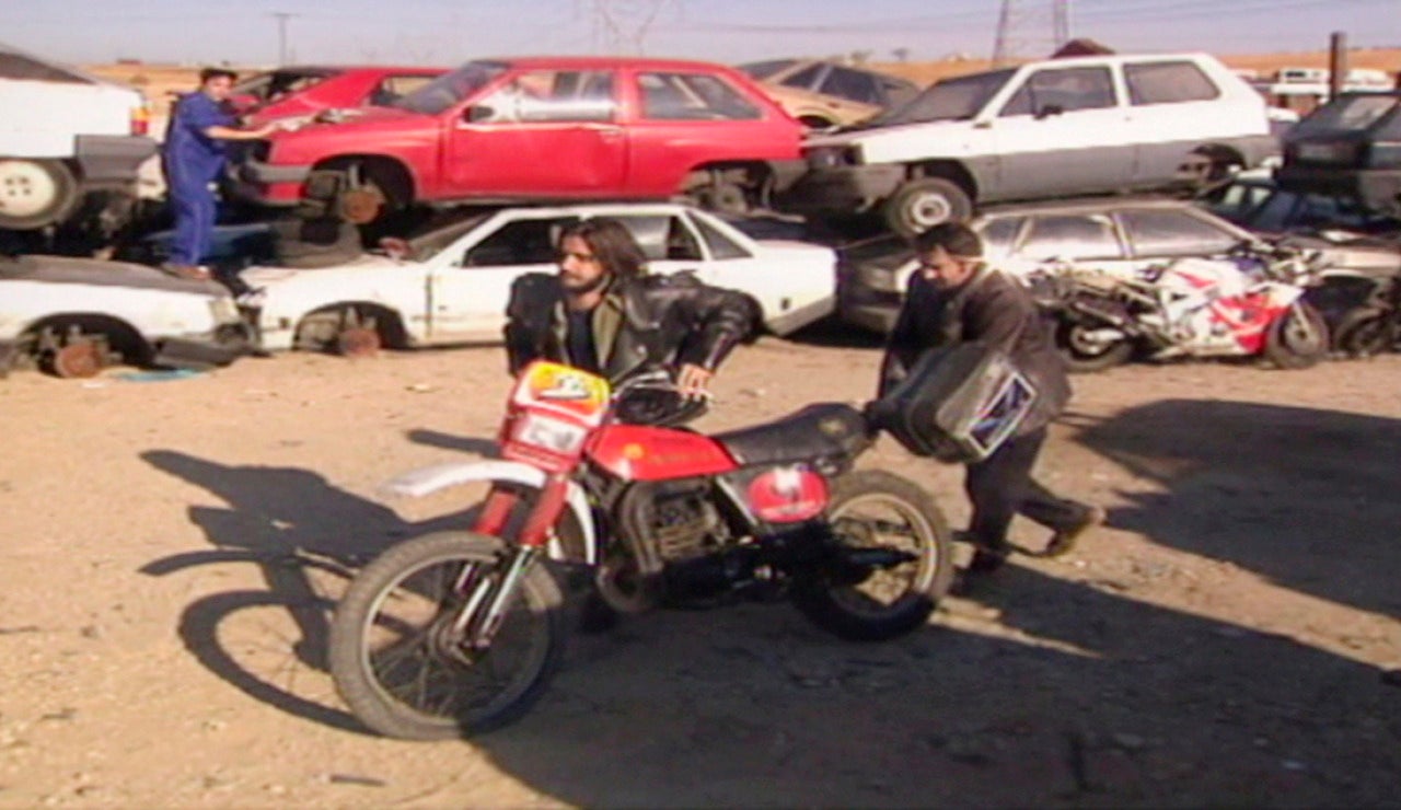 Quimi y Toni llevan la moto