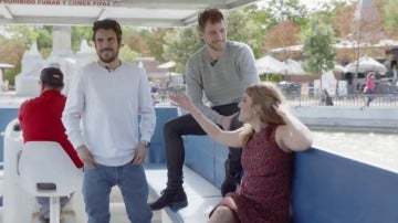 Frame 161.527537 de: El tr&iacute;o amoroso: Piti, Vilma y Palomares