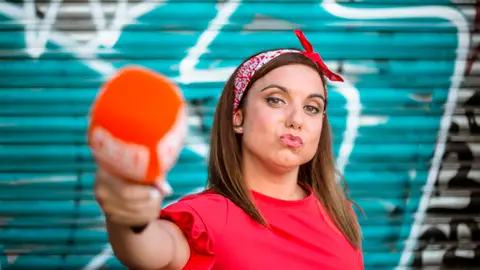 Atreseries estrena ‘La chica de las series’ Atreseries estrena ‘La chica de las series’