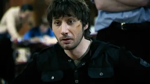 Raúl Fernández en "Al filo de la ley" Raúl Fernández en "Al filo de la ley"