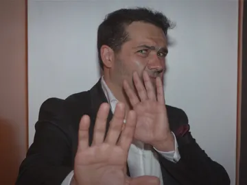 Descubre el extraño lugar en el que se encontró Alfonso Sánchez con un grupo de fans Descubre el extraño lugar en el que se encontró Alfonso Sánchez con un grupo de fans