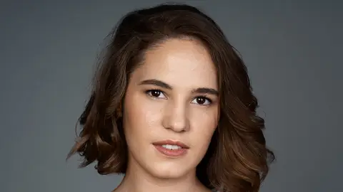 Teresa Loreto es Sandra en Por muchas razones Teresa Loreto es Sandra en Por muchas razones