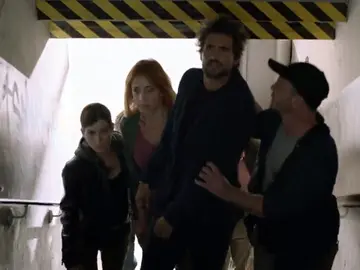 Felix y Helena son secuestrados por una banda terrorista Felix y Helena son secuestrados por una banda terrorista