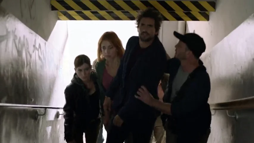 Felix y Helena son secuestrados por una banda terrorista 