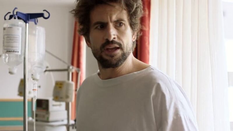 Felix intenta escapar del hospital 