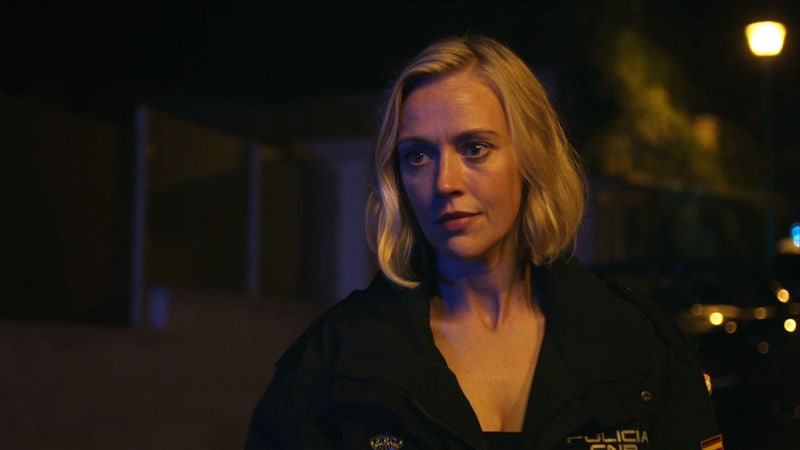 Ella es Miranda Blake la detective británica que solo vive para su trabajo