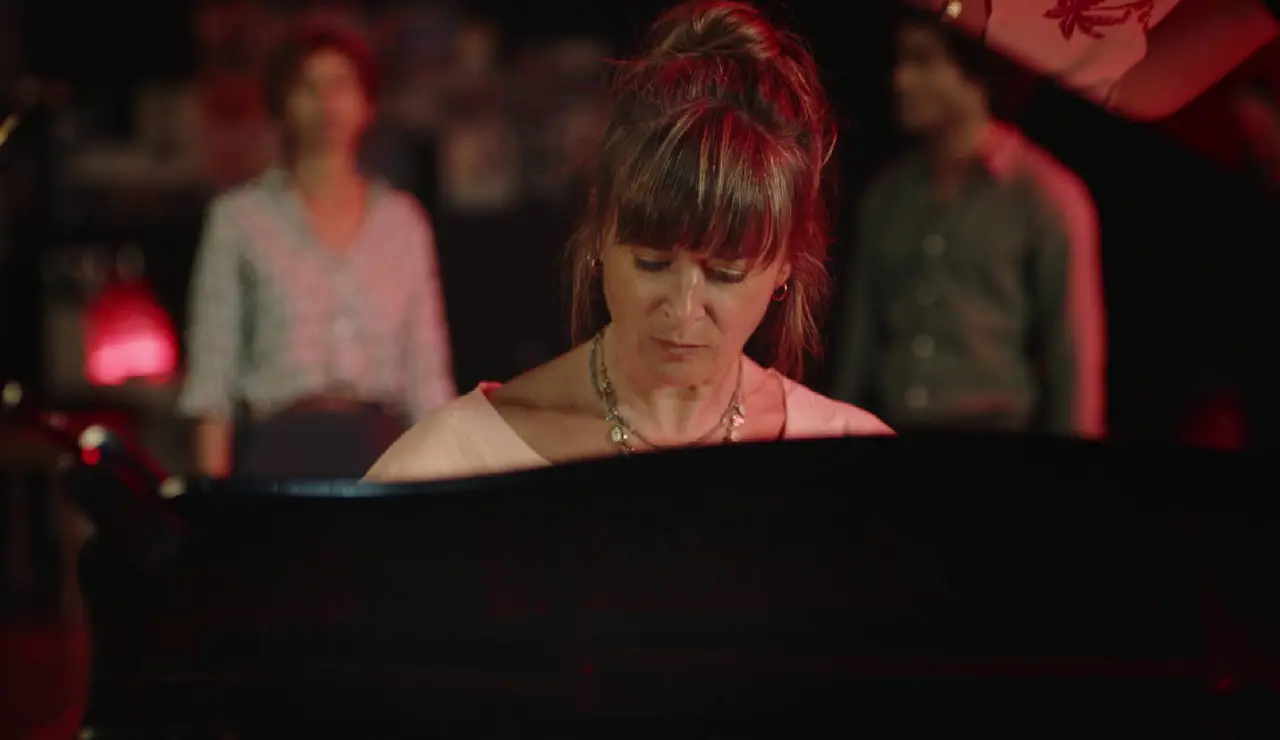 Crimen en el trópico - Una pianista internacional es atacada al salir de un ensayo