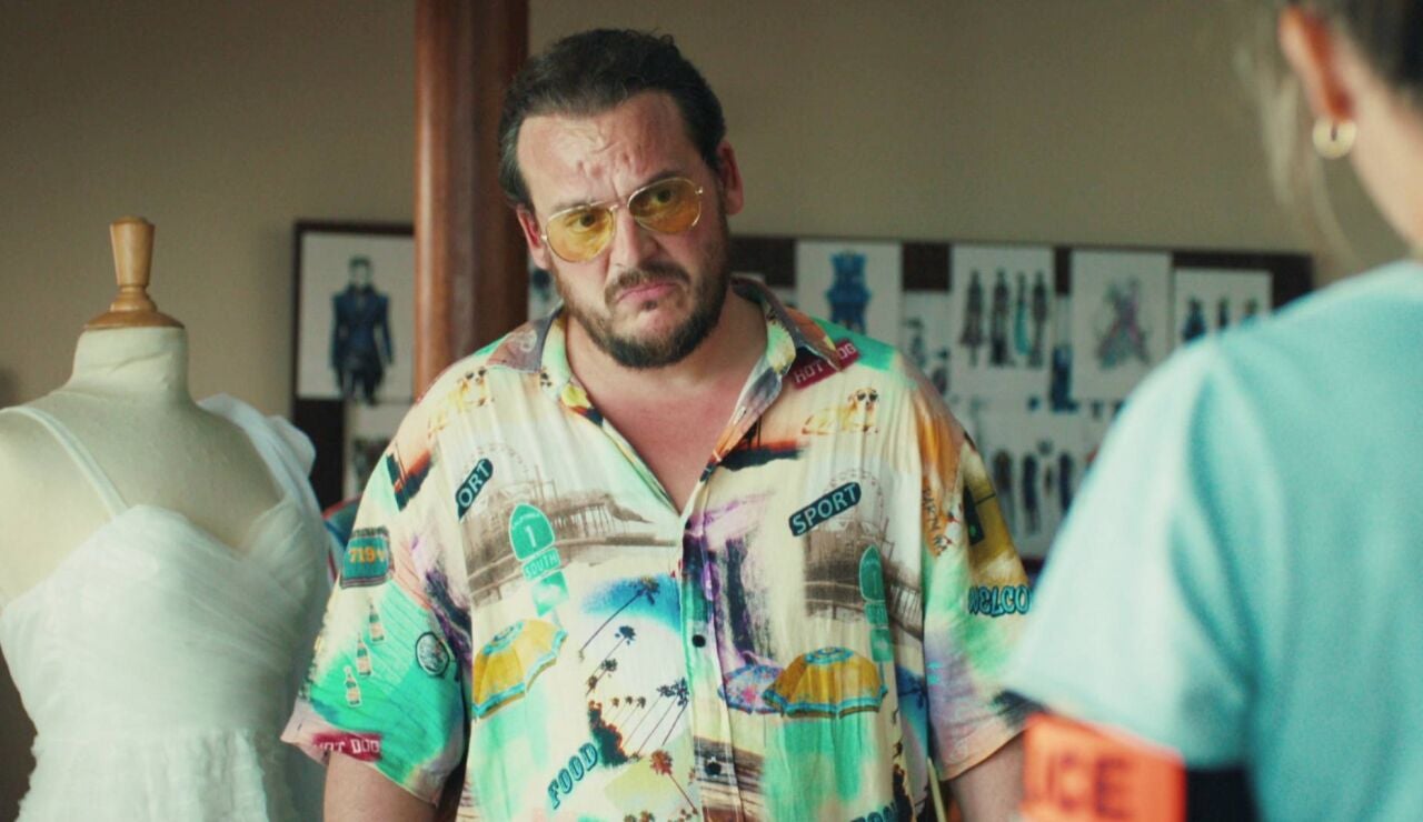 Crimen en el tr&oacute;pico - Phil, m&aacute;s preocupado por los dise&ntilde;os del asesinado que por el asesinado