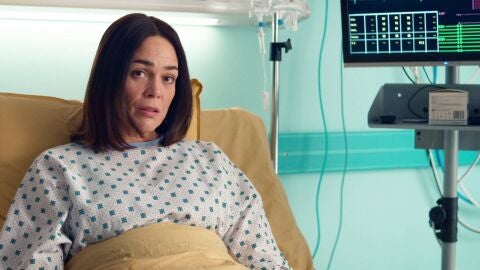 Birght minds - Rapha&euml;lle muere y resucita y ayuda a resolver el caso desde el hospital