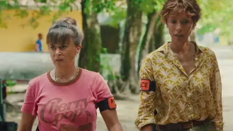 Crimen en el trópico - Las amigas están juntas en las rupturas Crimen en el trópico - Las amigas están juntas en las rupturas