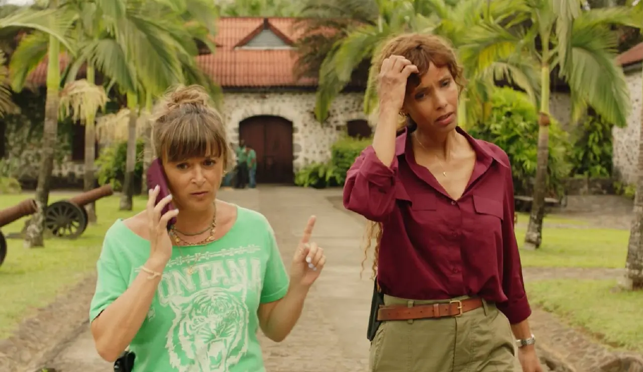 La relación de Crivelli con su madre - Crimen en el trópico