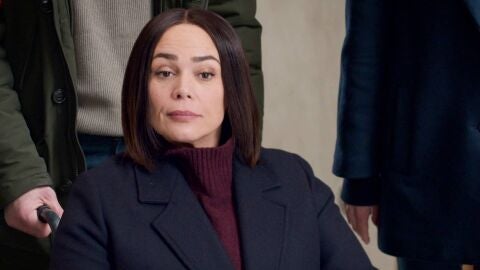 Bright minds - Rapha&euml;lle se acostumbra a su nueva manera de trabajar en su lenta recuperaci&oacute;n