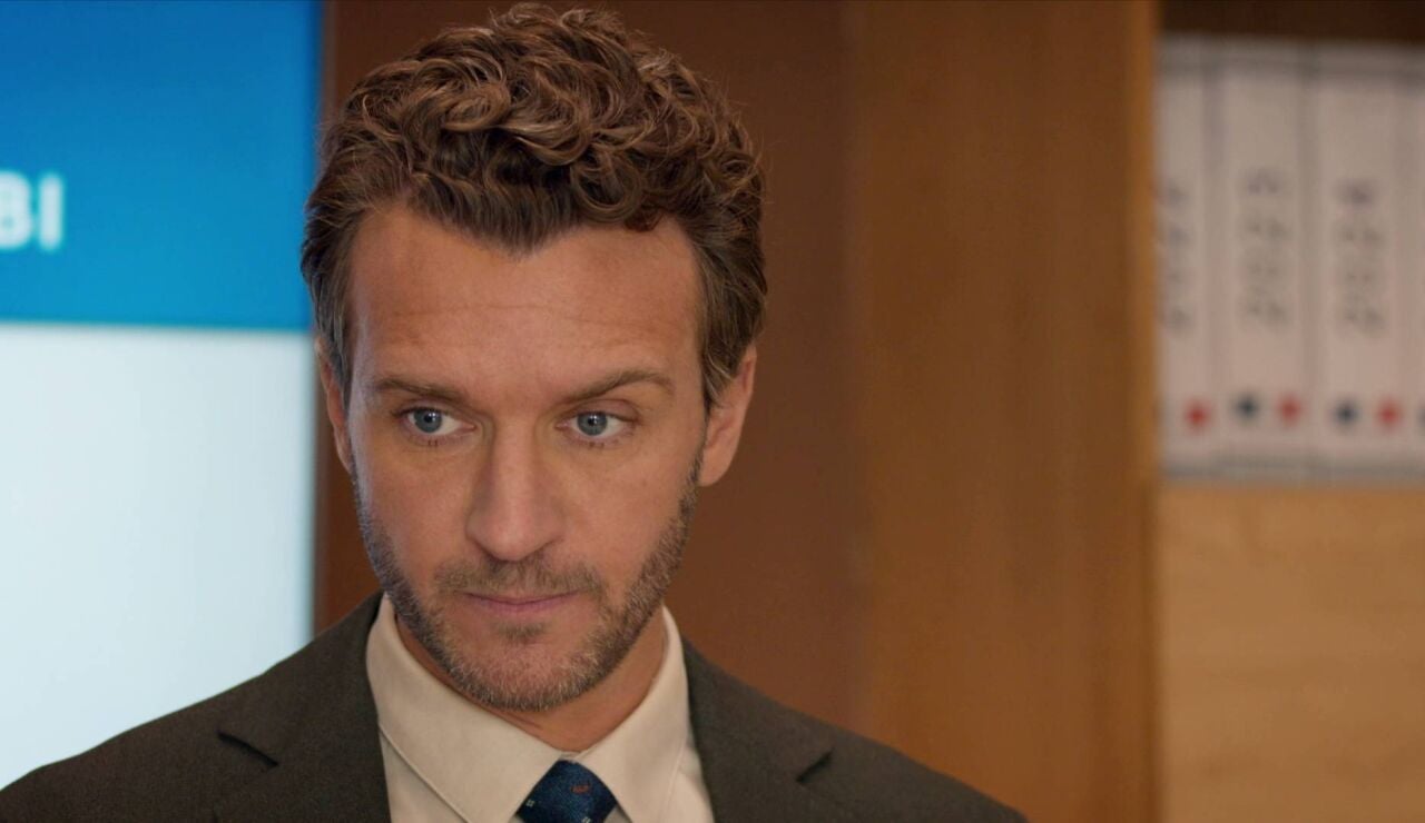 Bright minds - El nuevo comisario gestiona el nuevo crimen: &iquest;un caso de exorcismo?