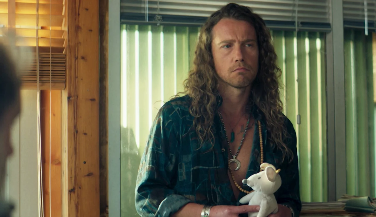 Panda - Panda cuida del bebé de una mujer desaparecida como si fuera su hijo