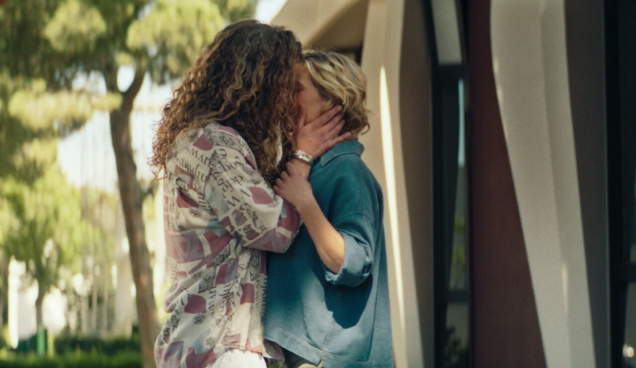 &iexcl;Panda y Lola se besan! Y su compa&ntilde;ero los pilla