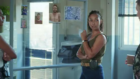 ¿Cómo acaba alguien sin enemigos congelado vivo? ¿Cómo acaba alguien sin enemigos congelado vivo?