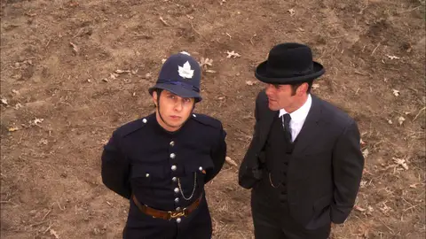 Los misteriores de Murdoch - Angie Gastón muere tras ser asustado por unos marcianos Los misteriores de Murdoch - Angie Gastón muere tras ser asustado por unos marcianos