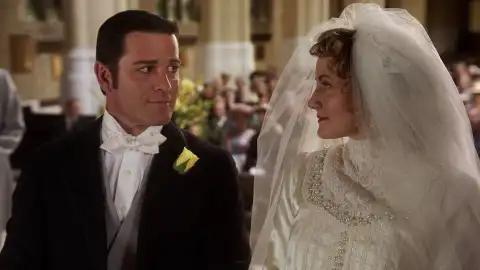 La doctora Ogden y William Murdoch se dan el 'sí, quiero' en una ceremonia llena de emoción La doctora Ogden y William Murdoch se dan el 'sí, quiero' en una ceremonia llena de emoción