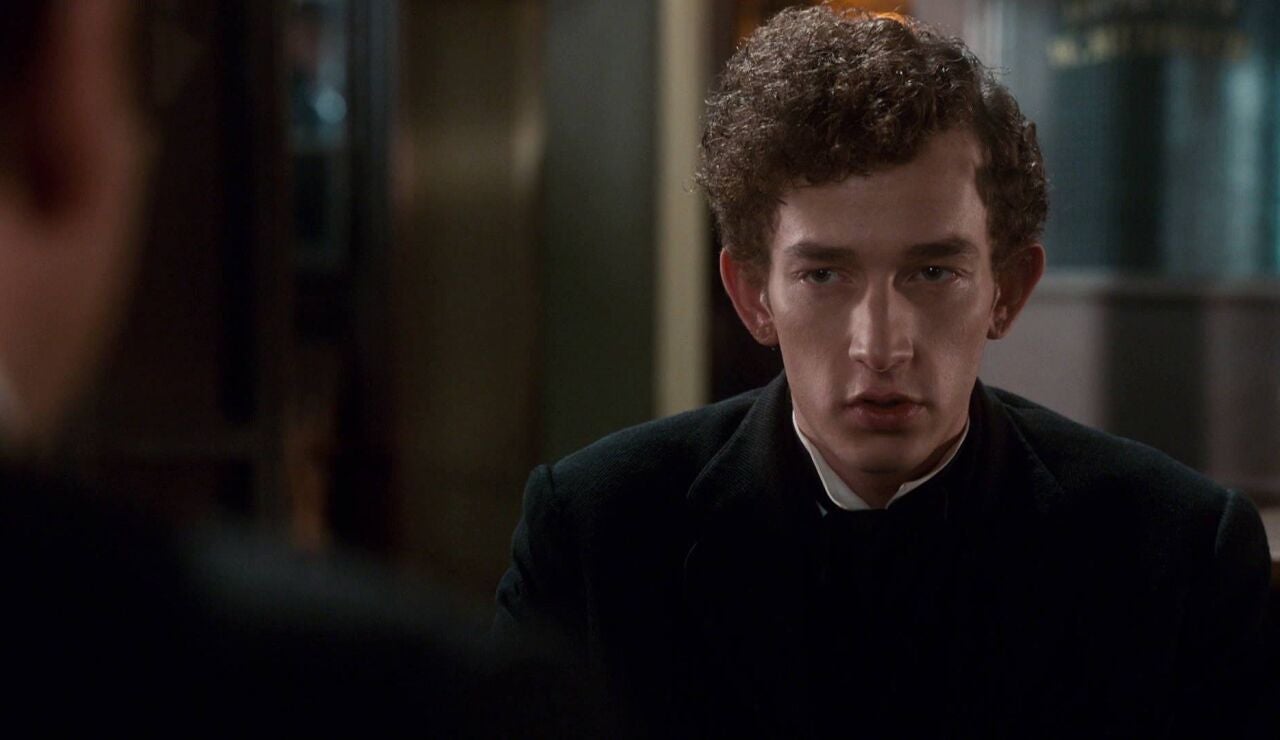 Murdoch conoce al futuro escritor del terror Howard Phillips Lovecraft mientras investiga la muerte de una joven