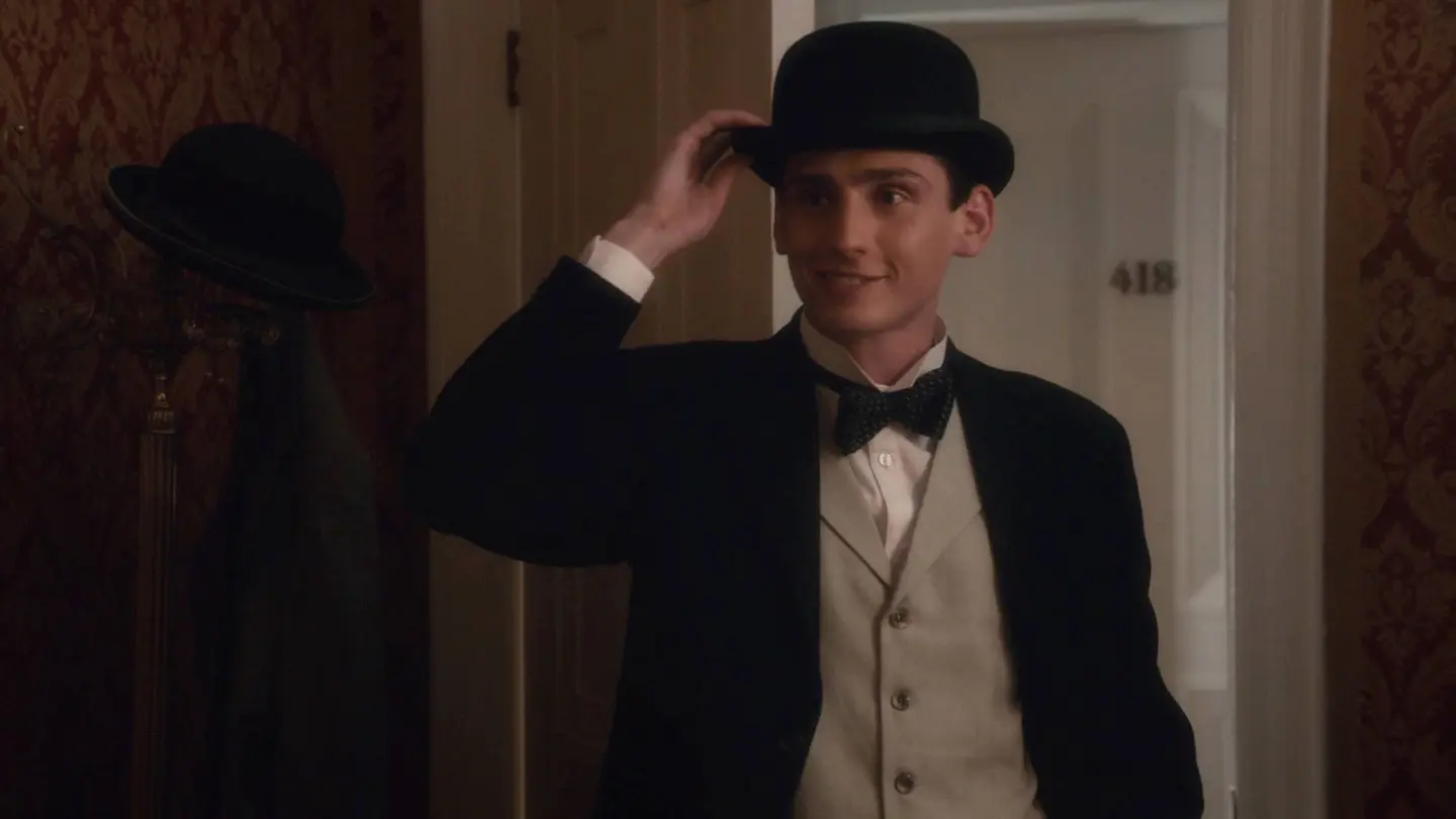 Un crimen por error pone a Charlie Chaplin en el punto de mira del asesino Un crimen por error pone a Charlie Chaplin en el punto de mira del asesino
