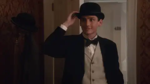 Un crimen por error pone a Charlie Chaplin en el punto de mira del asesino Un crimen por error pone a Charlie Chaplin en el punto de mira del asesino