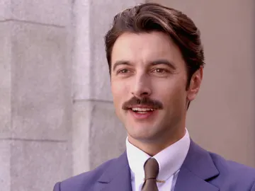 Javier Rey, Mateo en 'Velvet' Javier Rey, Mateo en 'Velvet'