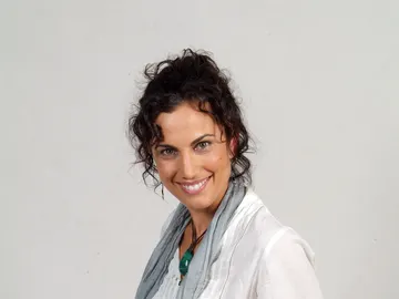 Toni Acosta es Estela Miralles Toni Acosta es Estela Miralles