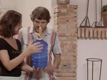 Nerea Garmendia sorprende a Salva Reina Nerea Garmendia sorprende a Salva Reina