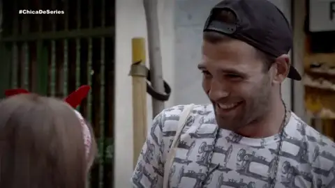 Buscamos al mejor 'fan fake' de 'La chica de las series' Buscamos al mejor 'fan fake' de 'La chica de las series'