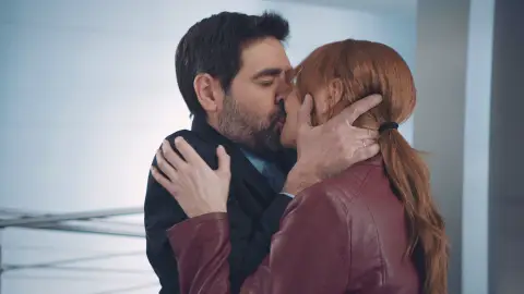 Elena consigue recuperar a Nacho: “Pienso luchar por mi familia hasta la muerte” Elena consigue recuperar a Nacho: “Pienso luchar por mi familia hasta la muerte”
