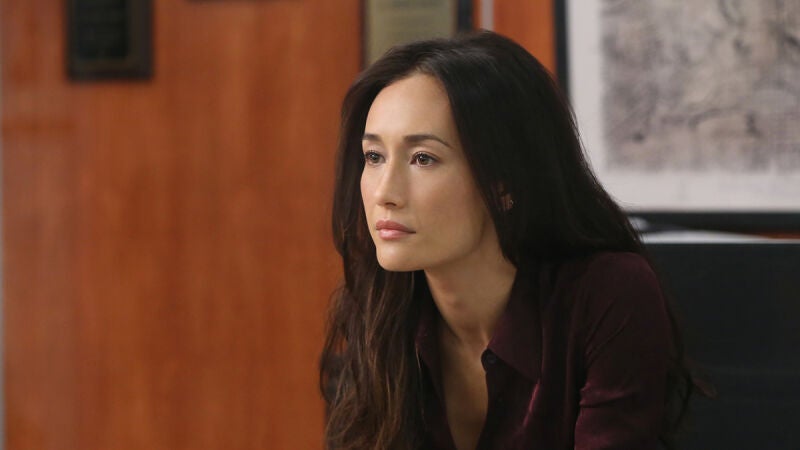 Maggie Q es la agente Beth Davis