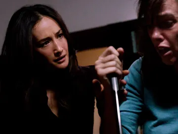Beth y Jack salvan a Thomas de la 'stalker' Beth y Jack salvan a Thomas de la 'stalker'