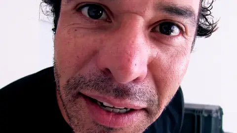 El 'stalker' quiere destruir a James: "Me has convertido en el monstruo que soy" El 'stalker' quiere destruir a James: "Me has convertido en el monstruo que soy"
