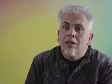 Toni Bestard, habla de 'Background': "Es una historia común en un univierso peculiar" Toni Bestard, habla de 'Background': "Es una historia común en un univierso peculiar"