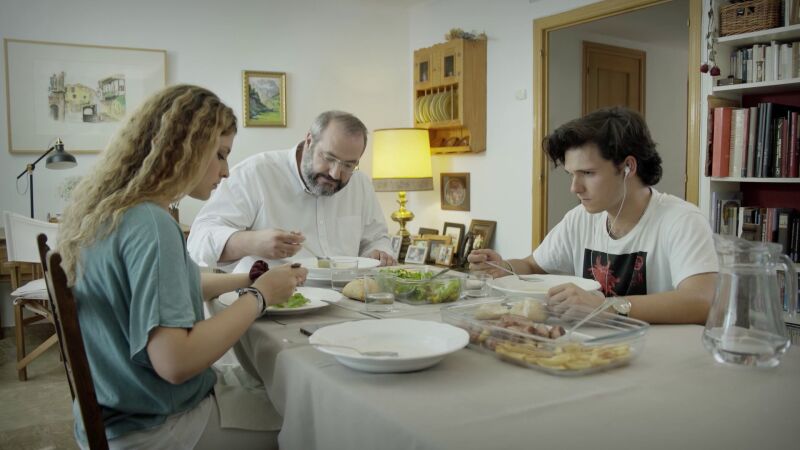 Disfruta del capítulo 9 al completo de 'Por muchas razones': El duelo entre Verónica y Jota