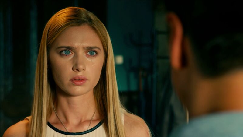 La prometida de Igor, enfurecida, le tira el anillo de compromiso a la cara 