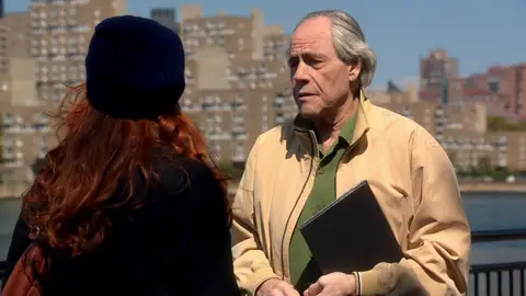 Laura necesita la ayuda de su padre con el que está muy distanciada Laura necesita la ayuda de su padre con el que está muy distanciada
