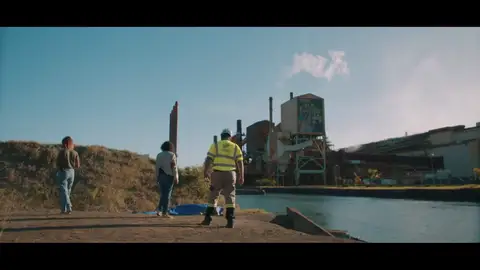 Mueven el cuerpo de la escena del crimen, manipulan las pruebas y una muerte extraña son los motivos por los que hay un nuevo crimen para el equipo de investigación Mueven el cuerpo de la escena del crimen, manipulan las pruebas y una muerte extraña son los motivos por los que hay un nuevo crimen para el equipo de investigación