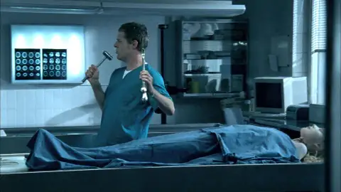 Forense Schnell, trabajando Intuición criminal