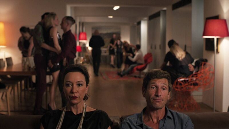 El nuevo caso de Angelika la lleva a una fiesta privada donde el sexo desinhibido está permitido