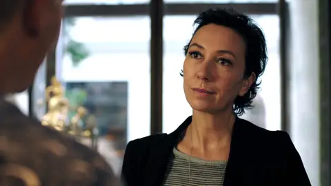 Schnell necesita un traductor de hindi y... ¡la timan! Schnell necesita un traductor de hindi y... ¡la timan!