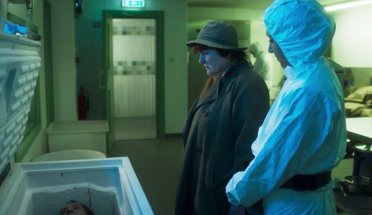 Un hombre aparece muerto en el congelador de una tienda de comida r&aacute;pida