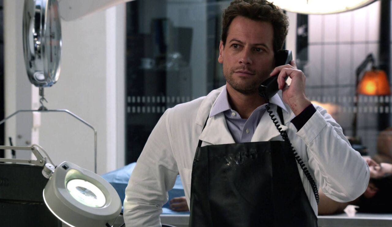 Forever - Henry descubre que el accidente del tren en el que viajaba fue provocado 