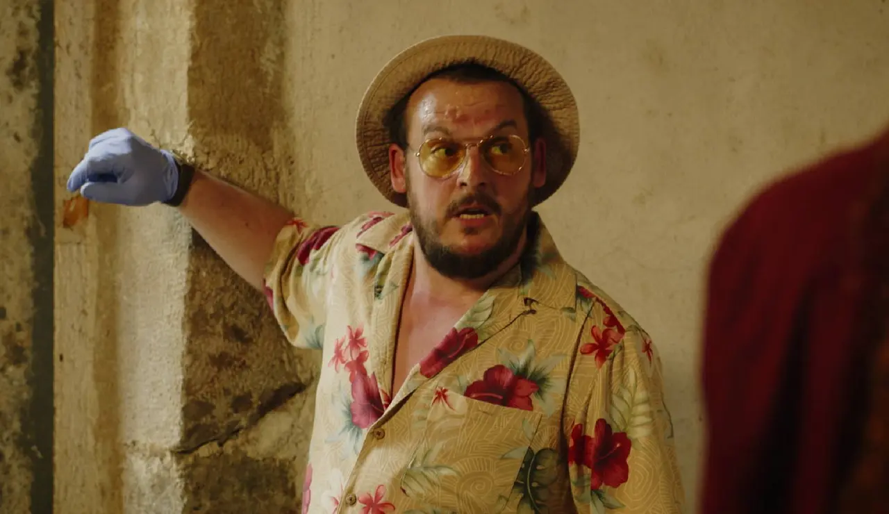 Crimen en el trópico - El dueño de una destilaría muere y el bodeguero no cuenta toda la verdad