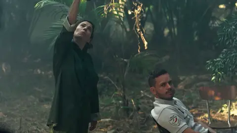 Así recrean cómo mataron a un hombre amordazado en plena selva Así recrean cómo mataron a un hombre amordazado en plena selva